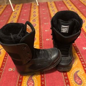 ThirtyTwo snowboard boots size 10